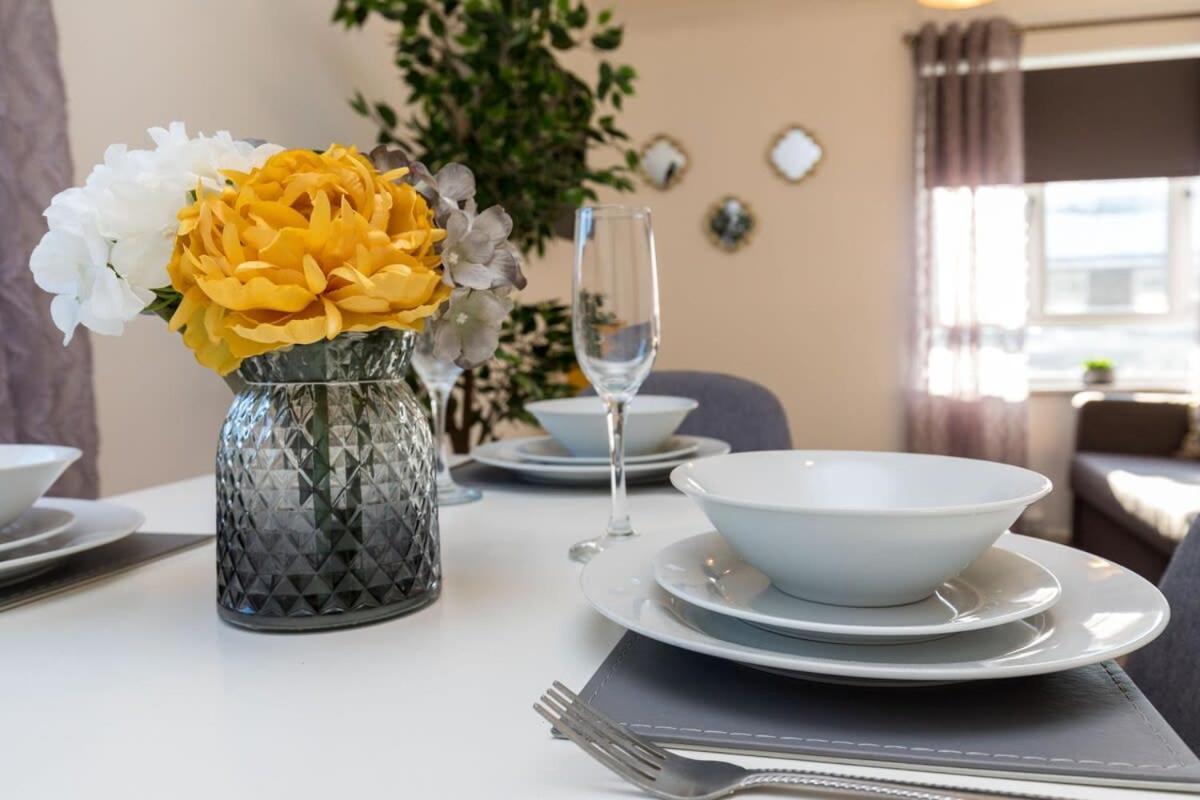 Вилла 19A The Broadwalk - Cozy 1Br In The Heart Of Crawley Near Gatwick Airport Great For Contractors And Flight Crew Students Экстерьер фото